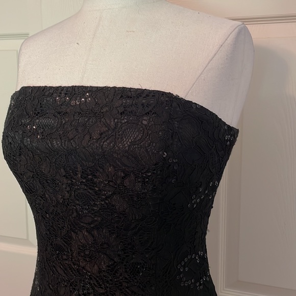 White House Black Market - Black Strapless Dress with Lace & Sequins - Size 4 - Picture 2 of 9